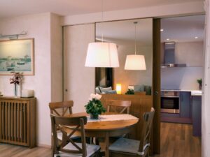 Salón y Cocina del Apartamento Los Balcones del Lago en Puigcerdá, La Cerdaña - Torreta del Llac