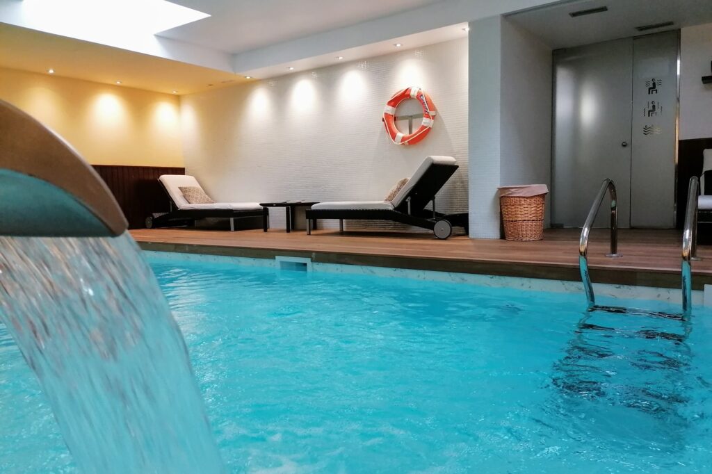 Spa del Hotel Villa Paulita en Puigcerdá, servicio colaborador de Apartamentos Torreta del Llac, La Cerdaña
