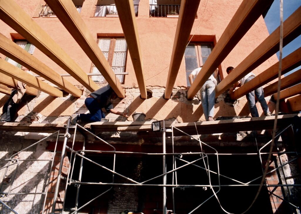 Obras de rehabilitación de la planta baja de Torreta del Llac en Puigcerdá, La Cerdaña